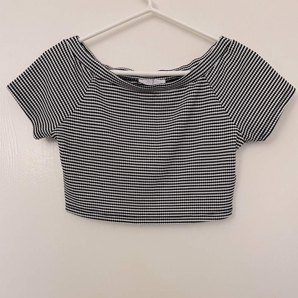 zara crop black and white crop top Small